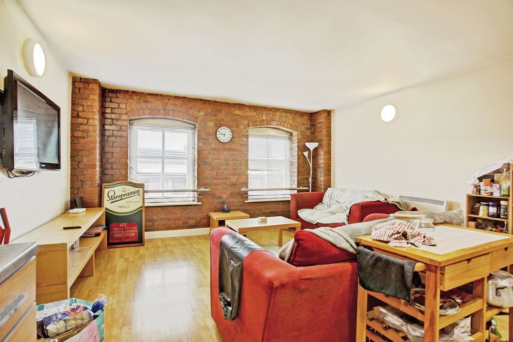 Property photo 2 of 17 Photo