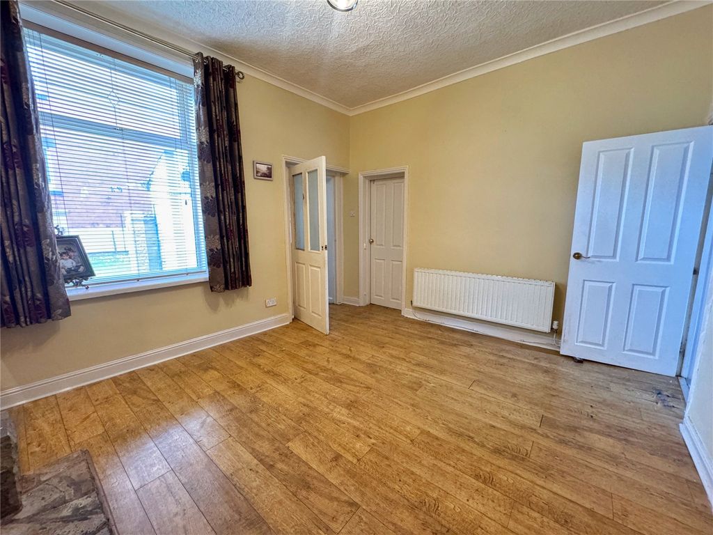 Property photo 3 of 24 Picture No. 22