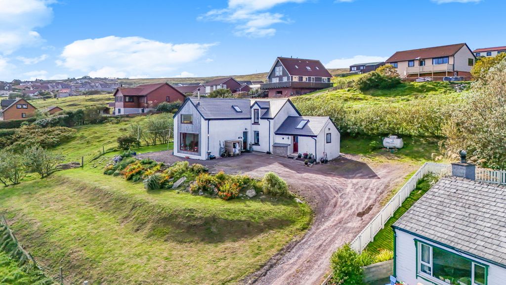 Property photo 1 of 53