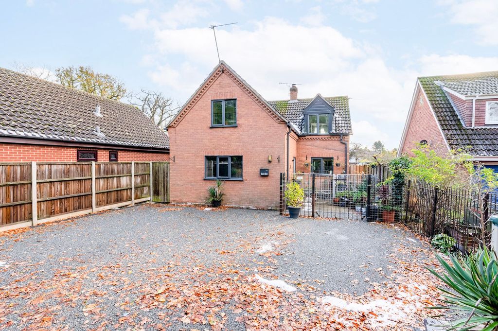 Property photo 1 of 25