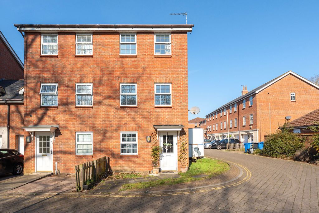 Property photo 1 of 24