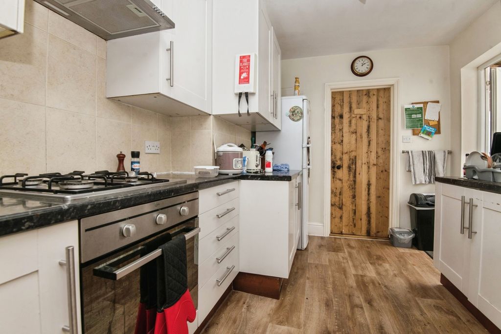 Property photo 3 of 15 Photo