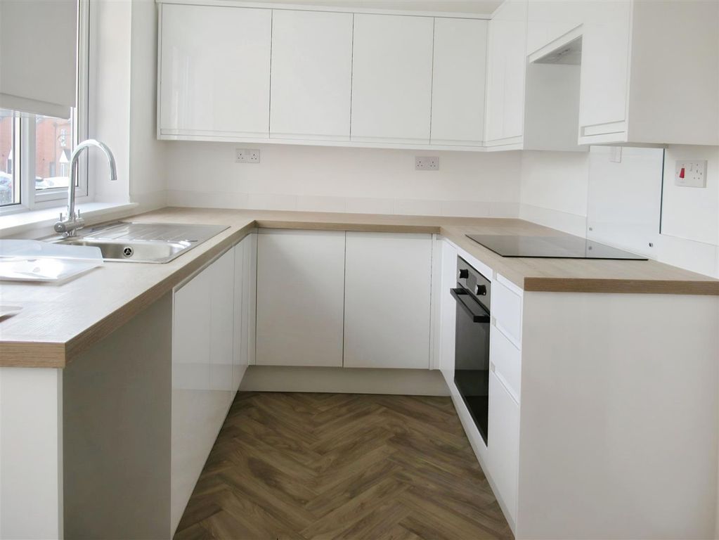 Property photo 2 of 11 Kitchen/Dining