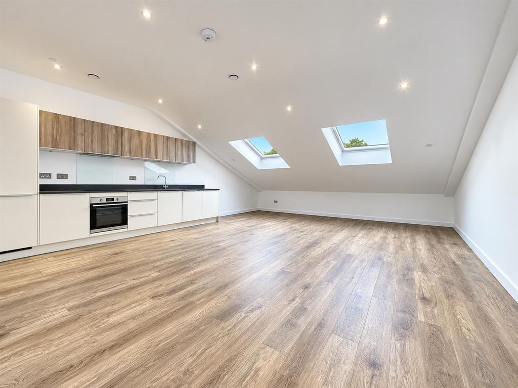 Property photo 3 of 10 0Bfb9774-c111-4Fa4-B0ce-645c595Dbad2.Png