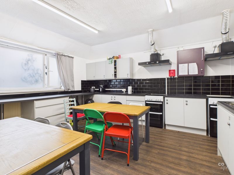 Property photo 1 of 7 Photo 16