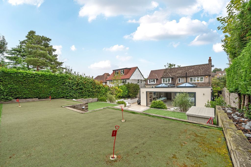 Property photo 3 of 24