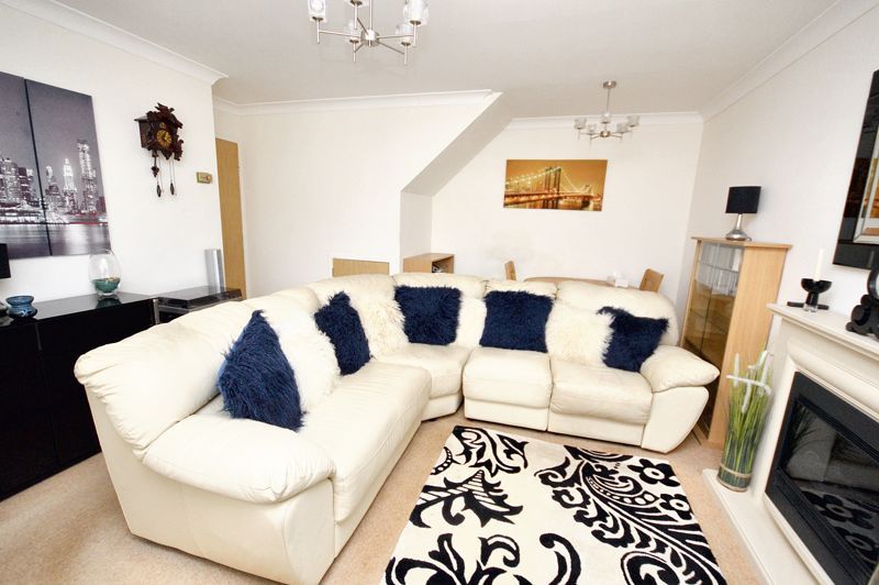 Property photo 3 of 15 Photo 4