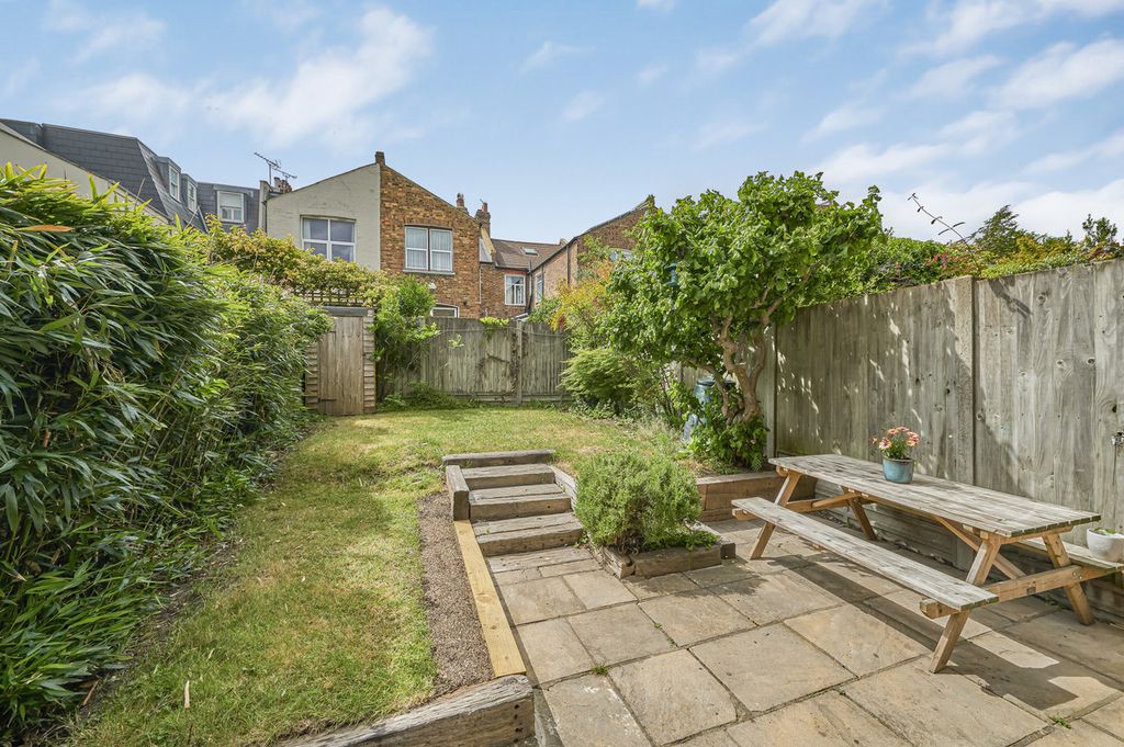 Property photo 2 of 22