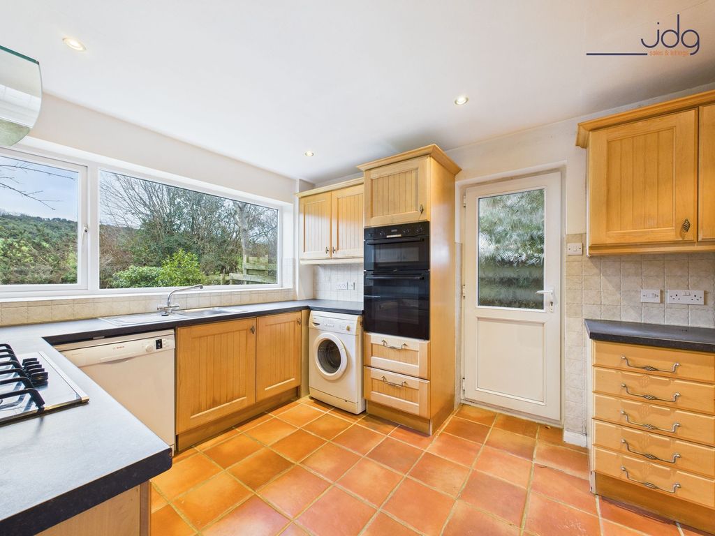 Property photo 2 of 13 Kitchen