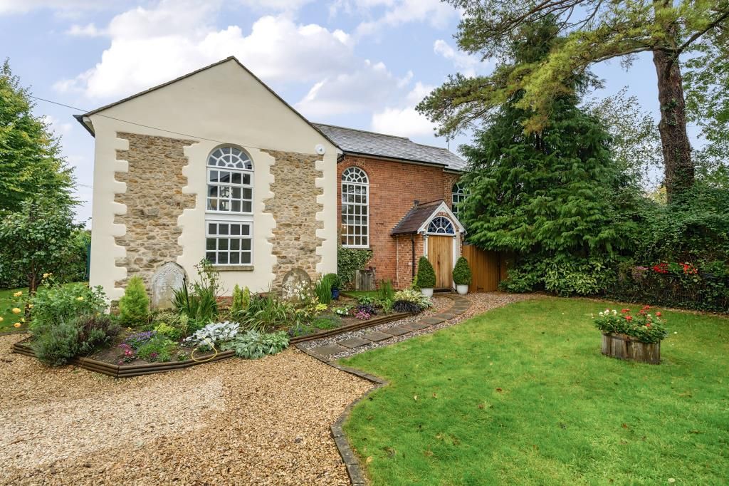 Property photo 1 of 12 External