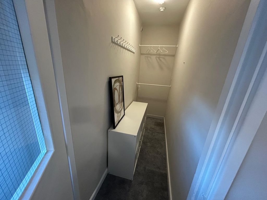 Property photo 2 of 3