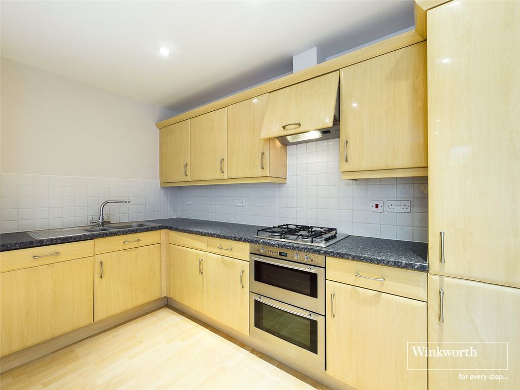 Property photo 2 of 8 Picture No. 15