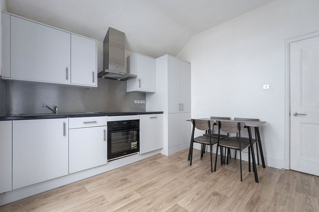 Property photo 2 of 9 Picture No. 03