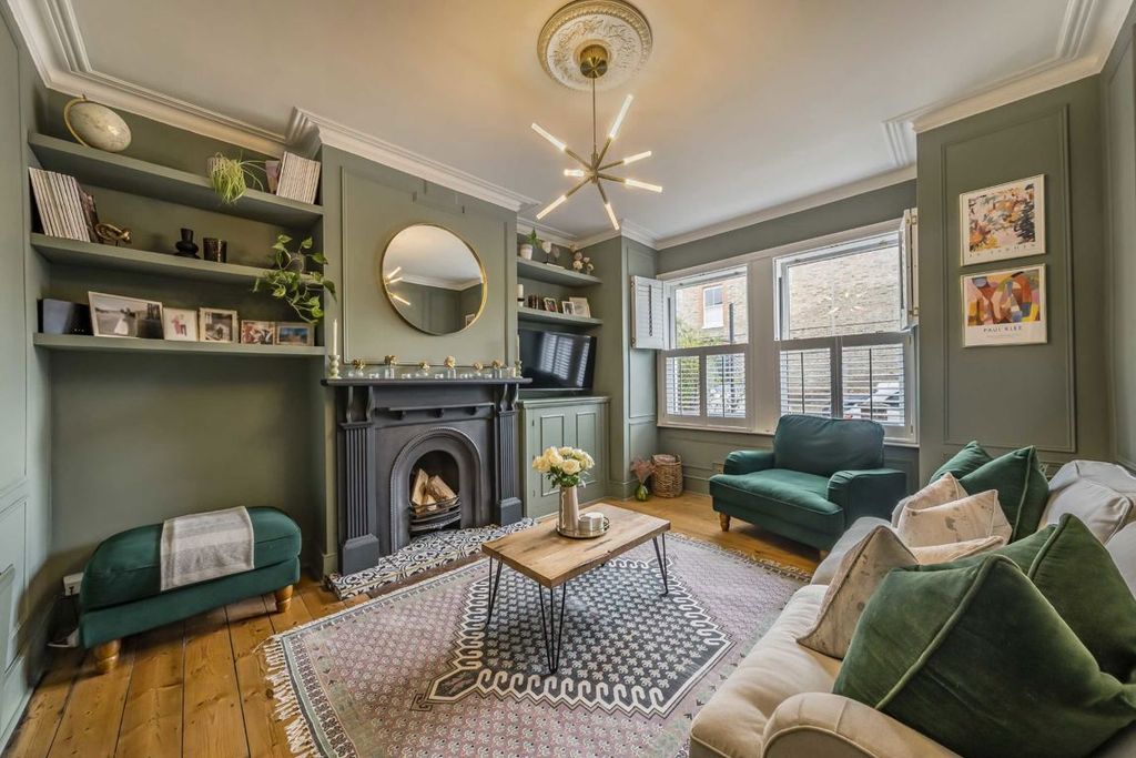 Property photo 2 of 7