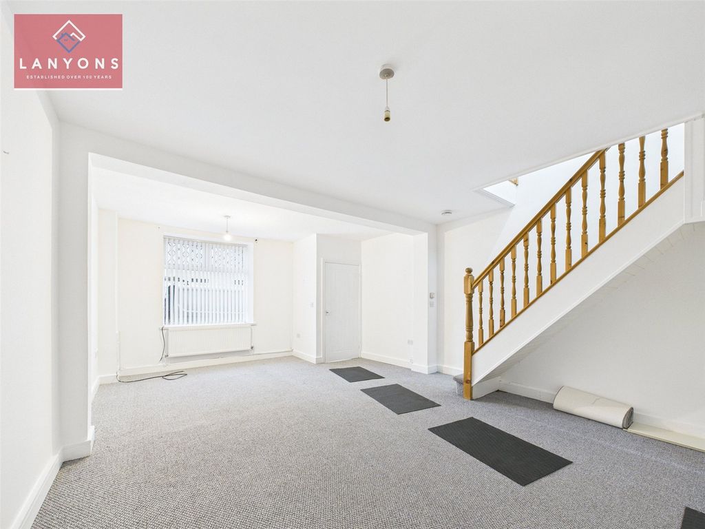 Property photo 2 of 12 Picture No. 08