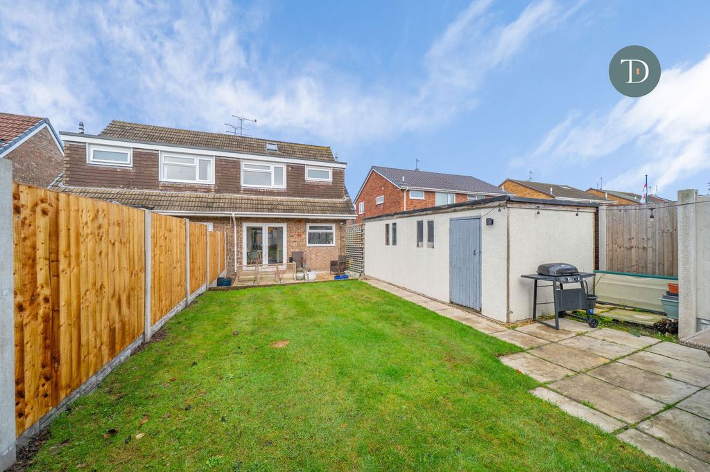 Property photo 2 of 22