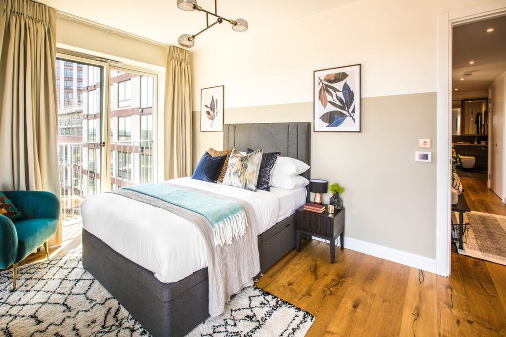 Property photo 3 of 18 Botanicalmews_Sho...