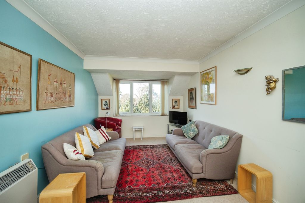 Property photo 2 of 16 Living Room