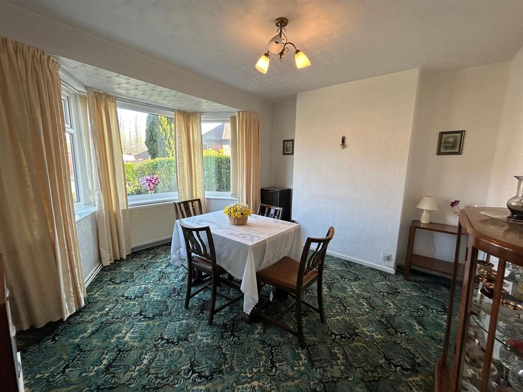 Property photo 3 of 12 Dining Room.Jpg