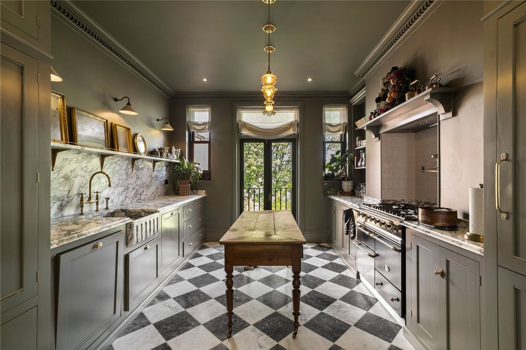 Property photo 2 of 15 Kichen