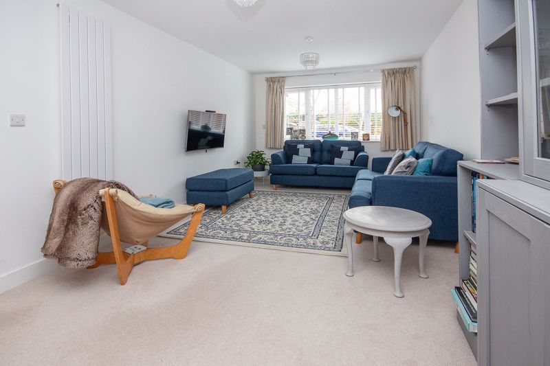 Property photo 2 of 14 Lounge