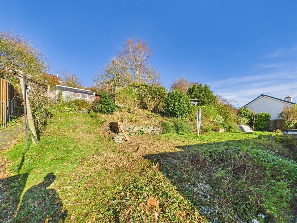 Property photo 2 of 24 Garden