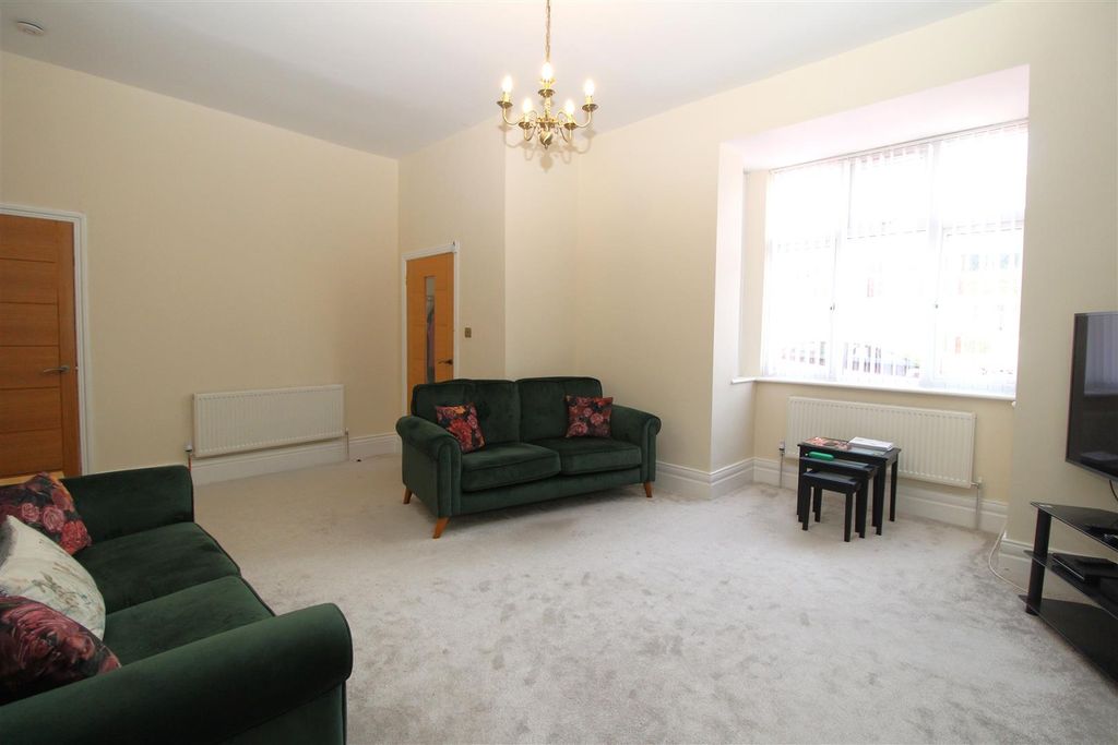 Property photo 2 of 9 Living Room