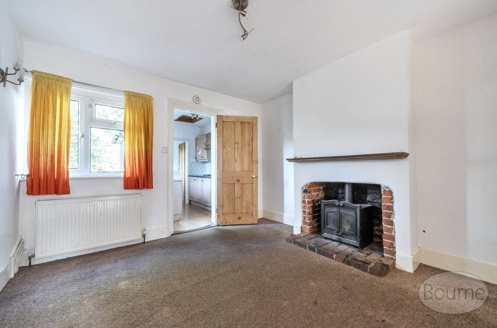 Additional image 5 of 3 bed semi-detached house for salePenns Road, Petersfield, Hampshire GU32
