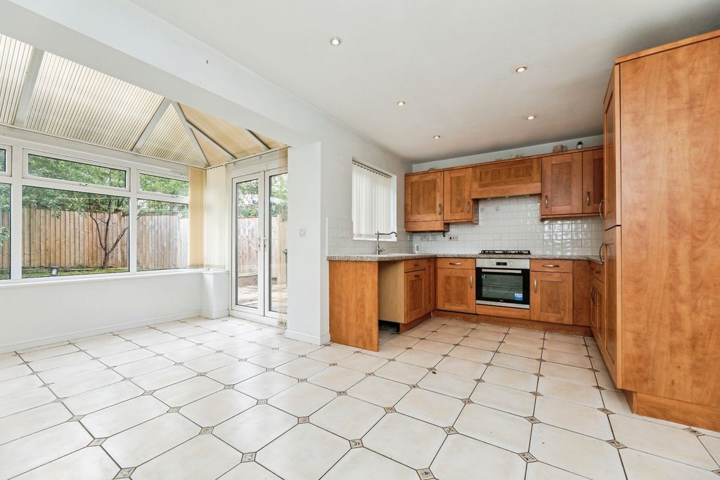 Property photo 2 of 24 Pbox-Img.Jpg