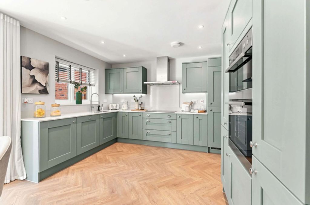 Property photo 2 of 12