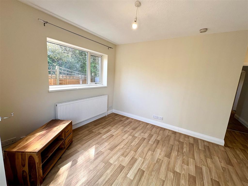 Property photo 3 of 14 8.Jpg