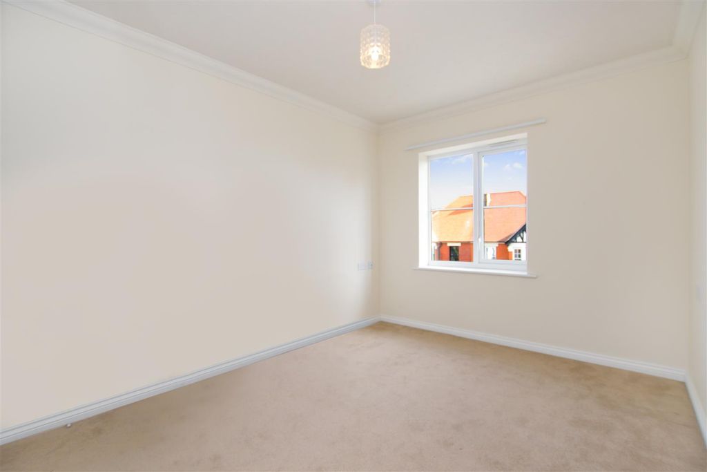 Property photo 2 of 15 Img_0195Dp.Jpg