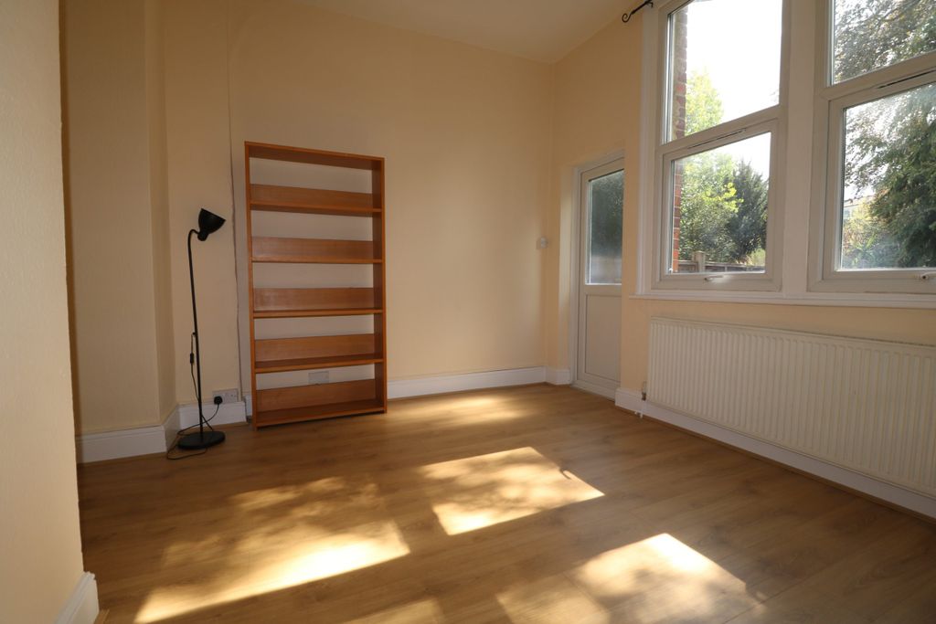 Property photo 2 of 3