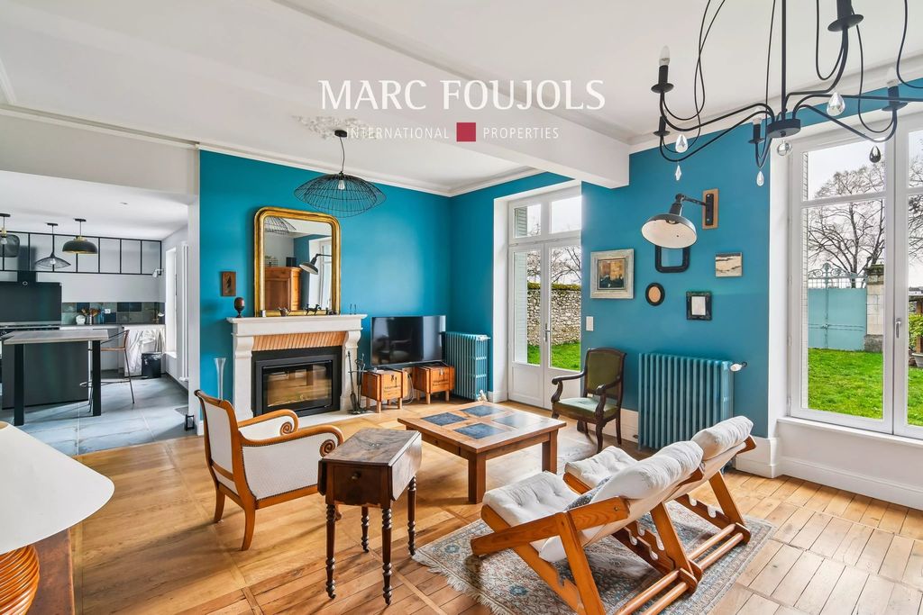 Property photo 1 of 18 Blois - 6-Bedroom Town House With Garden