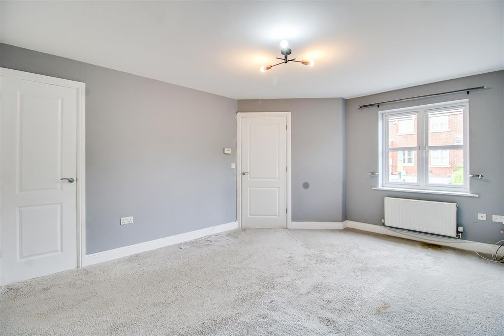 Property photo 2 of 14 Living Room