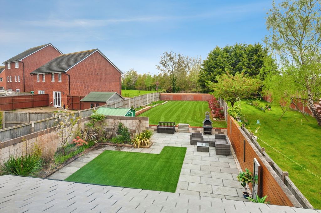 Property photo 2 of 18 Pbox-Img.Jpg