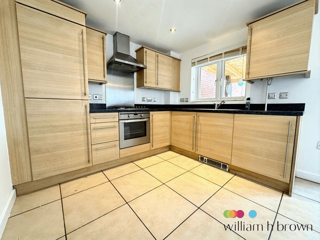 Property photo 3 of 14 Image