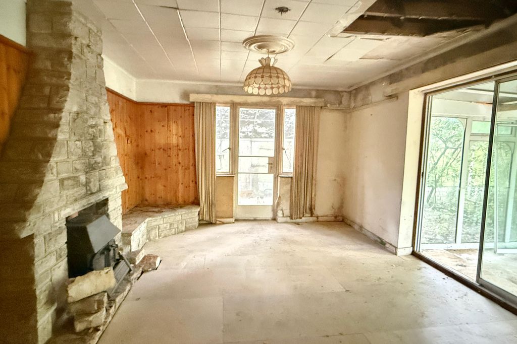 Property photo 3 of 10 Gallery