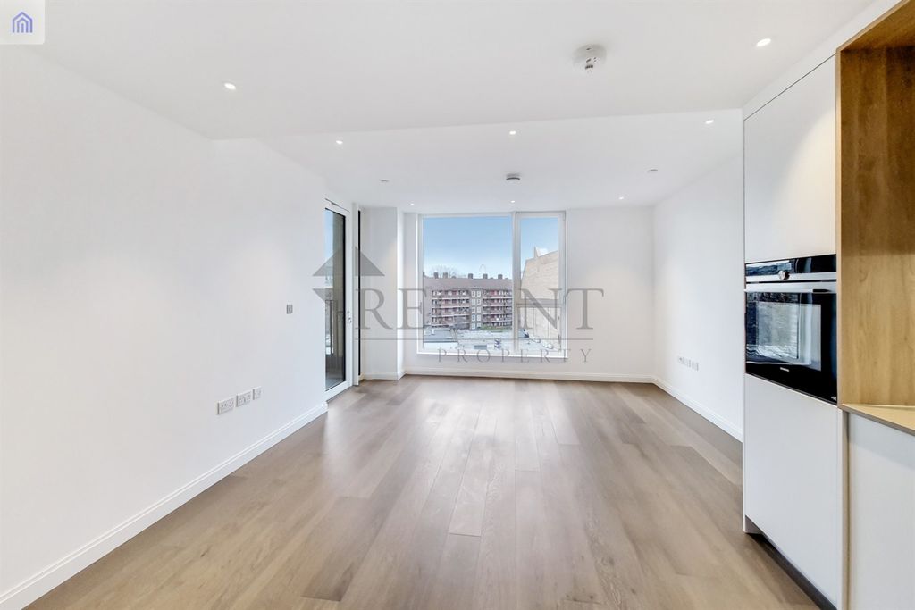 Property photo 1 of 15 (Main)