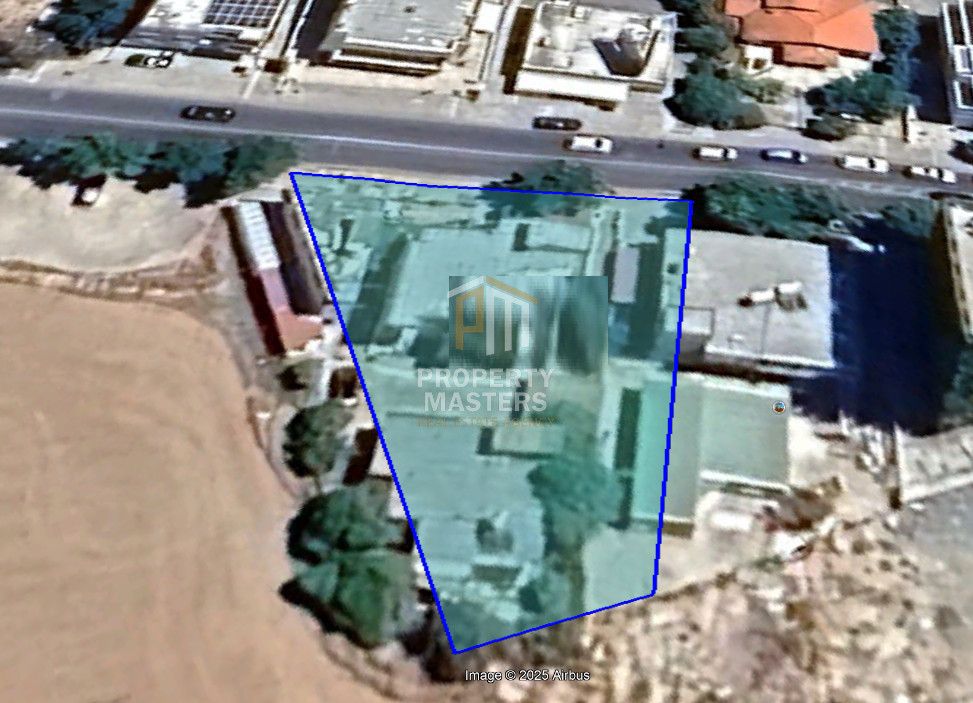 Property photo 1 of 2