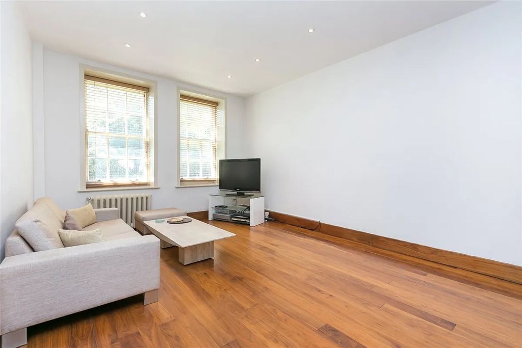 Property photo 1 of 10 Photo 1