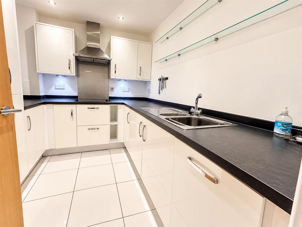 Property photo 3 of 11 0Cda22Cb-Da4c-437A-Bcea-F51Af5883171.Png