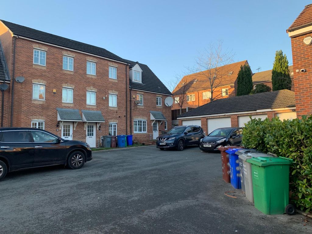 Property photo 2 of 37 Whatsapp Image 2025-11-25 At 3.14.28 Pm (4)