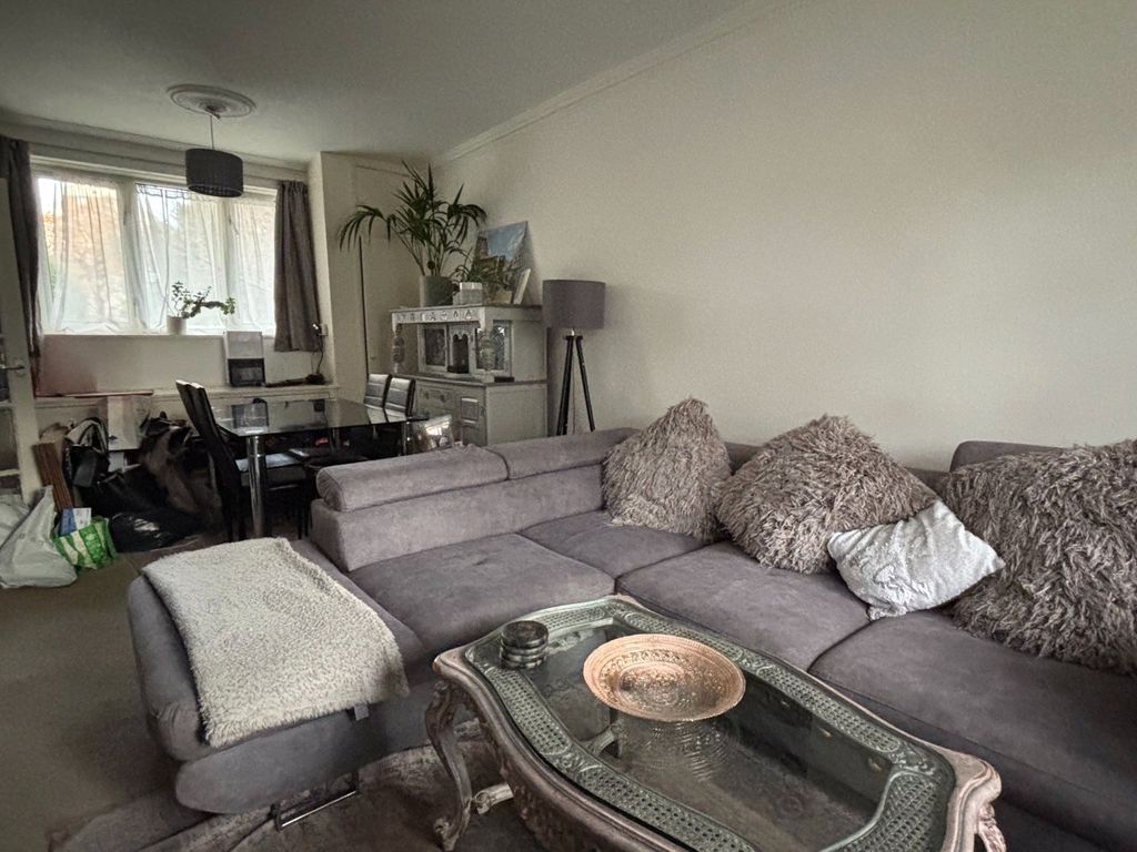 Property photo 2 of 8 Picture No. 03