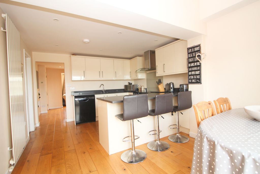 Property photo 2 of 17 Kitchen/Diner