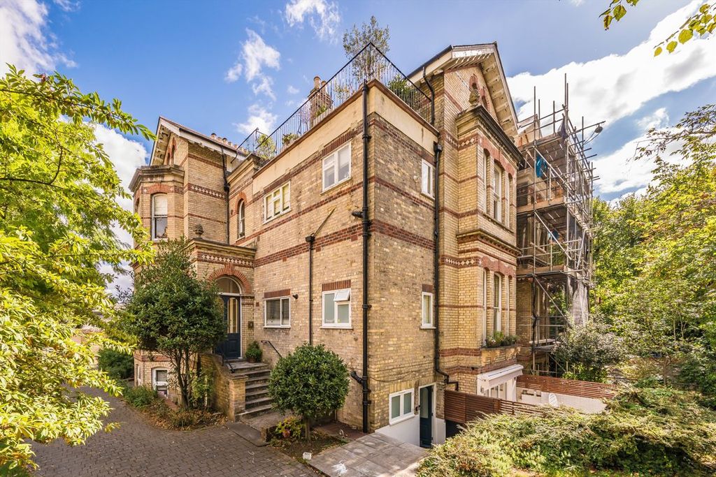 Property photo 1 of 6