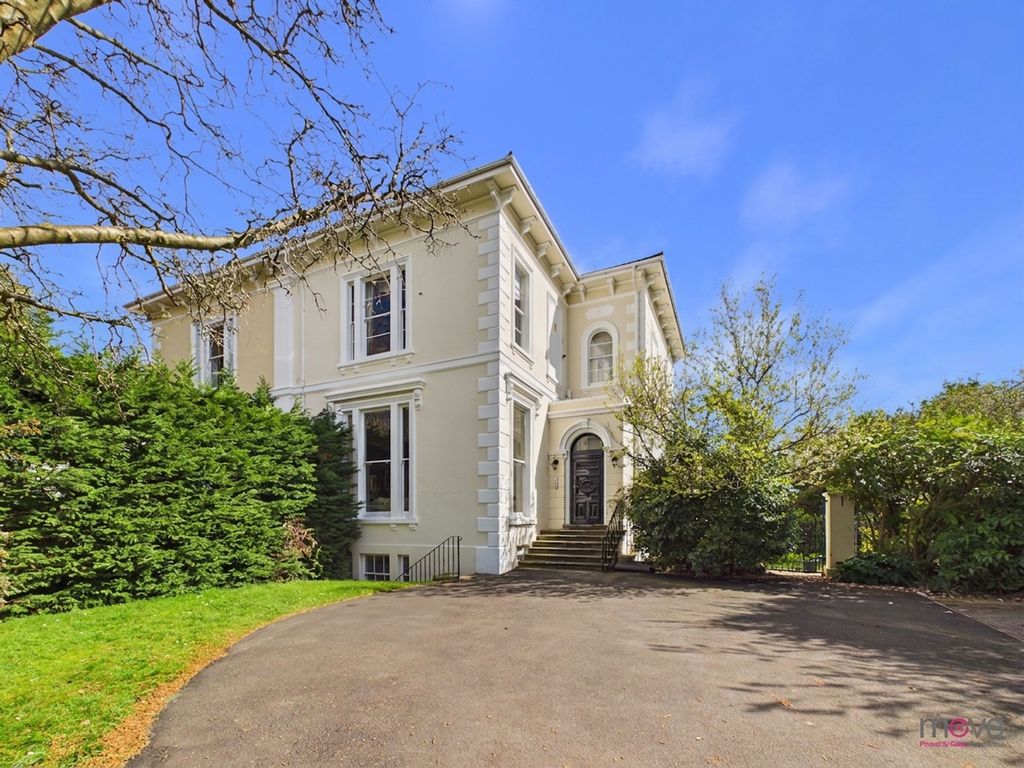 Property photo 1 of 25