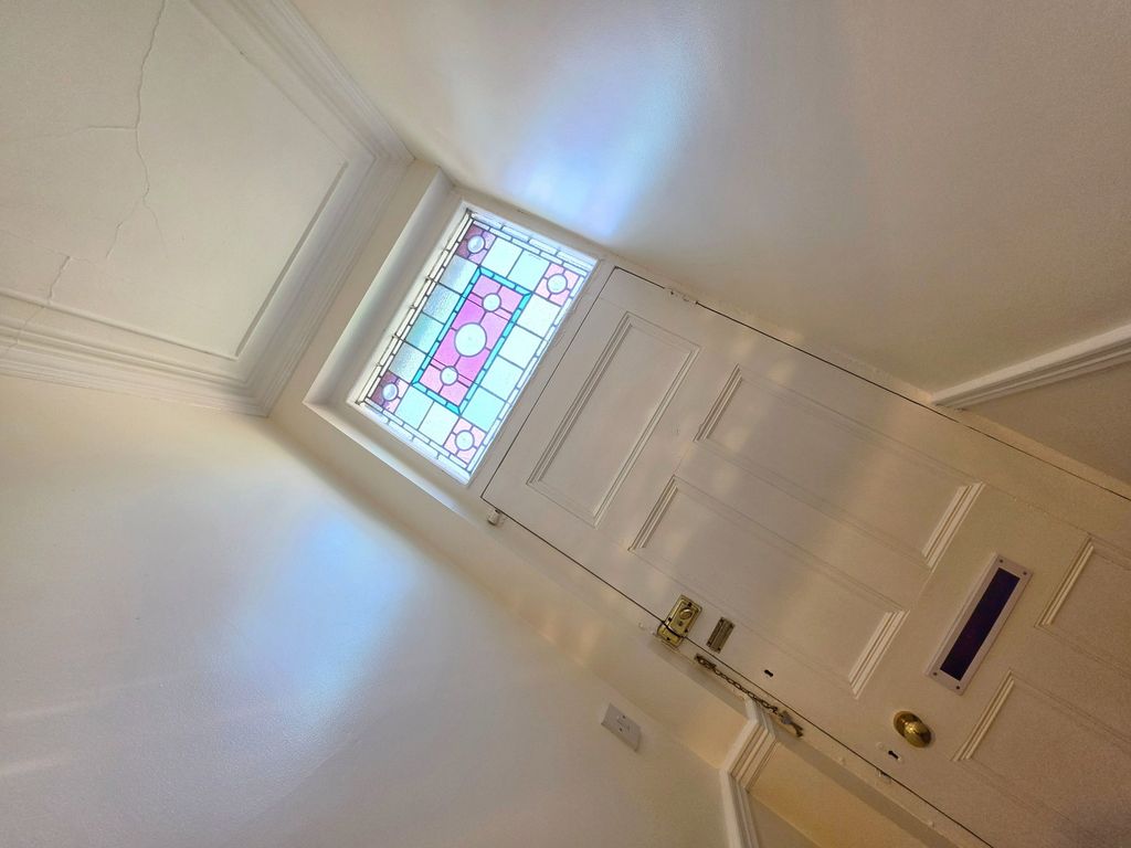 Property photo 3 of 27