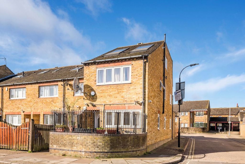 Property photo 1 of 5