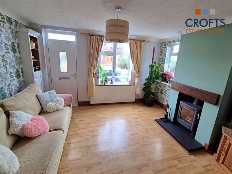 Property photo 3 of 16 Lounge